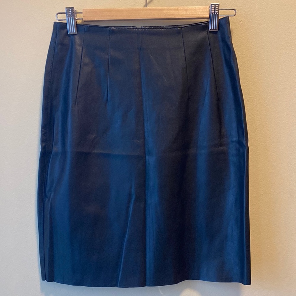 ✨NEW✨ FOREVER21 BLACK FAUX LEATHER PENCIL SKIRT